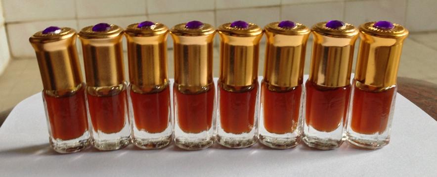 دهن العود الماليزي دهن العود الماليزي